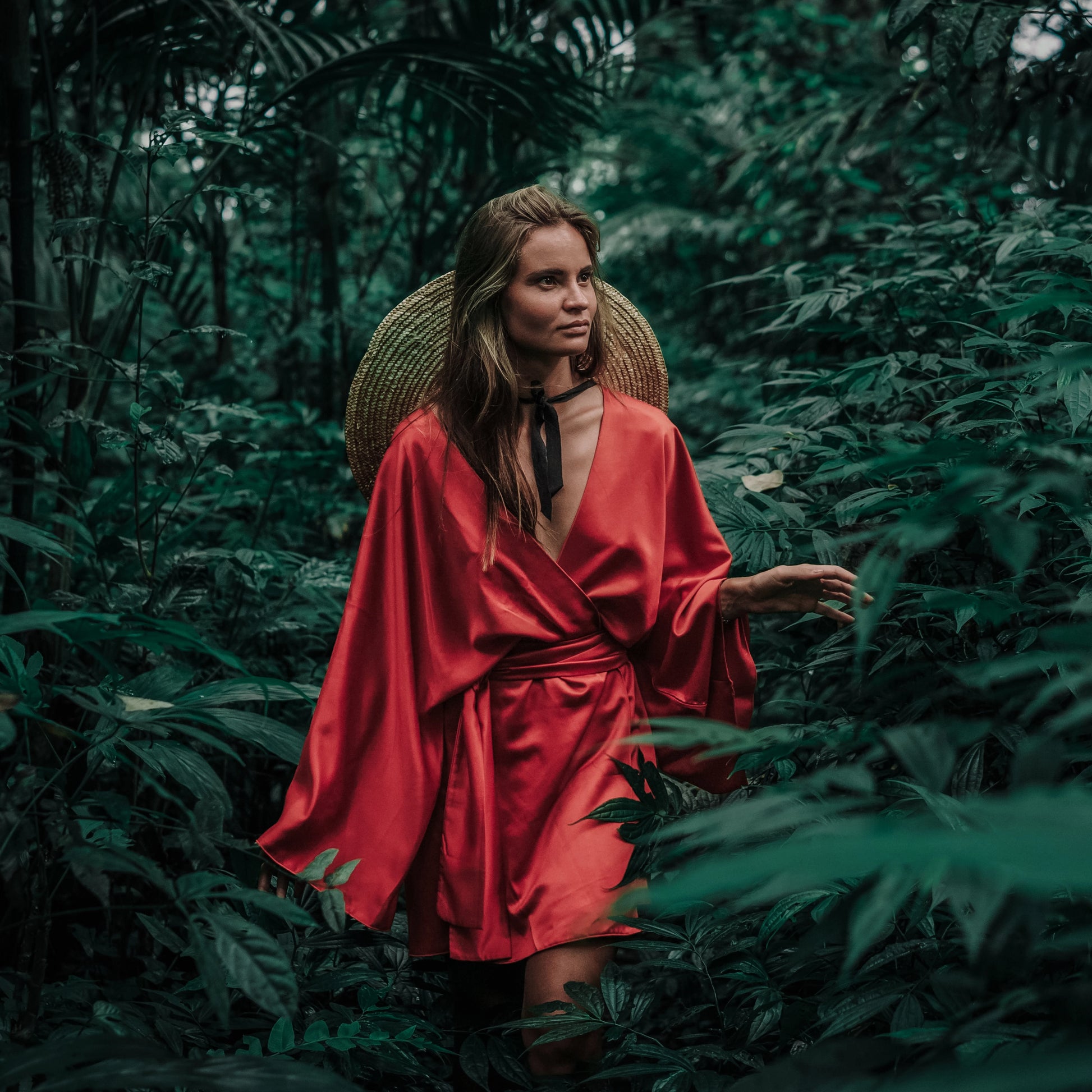 Moody Dark Forest Jungle. Lightroom Preset